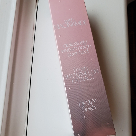 Watermelon Burst Setting Spray - Picture 3 of 4